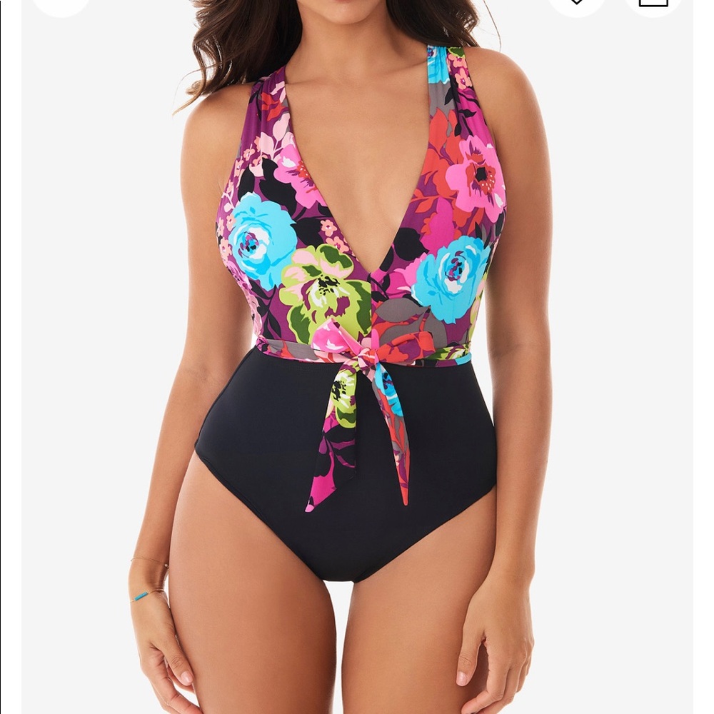 Brand new with tags skinny dippers plunging one piece floral &black bathing suit